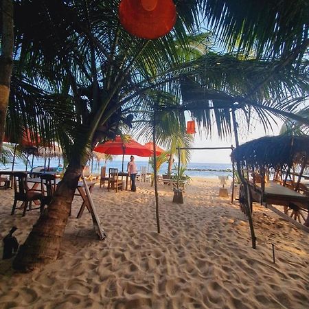 Blue Horizon Beach Hotel Tangalle Exterior photo