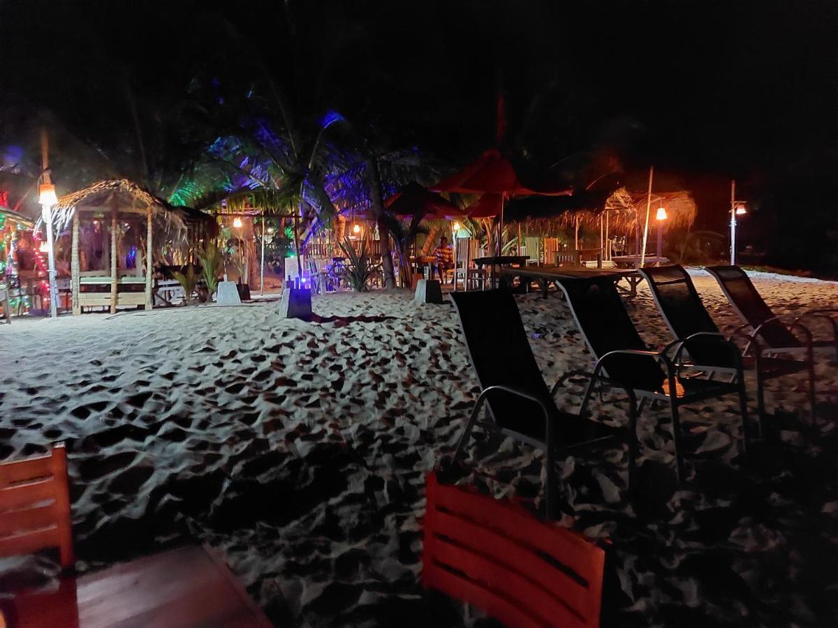 Blue Horizon Beach Hotel Tangalle Exterior photo