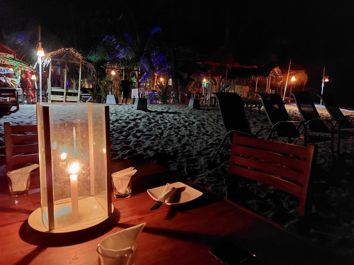 Blue Horizon Beach Hotel Tangalle Exterior photo