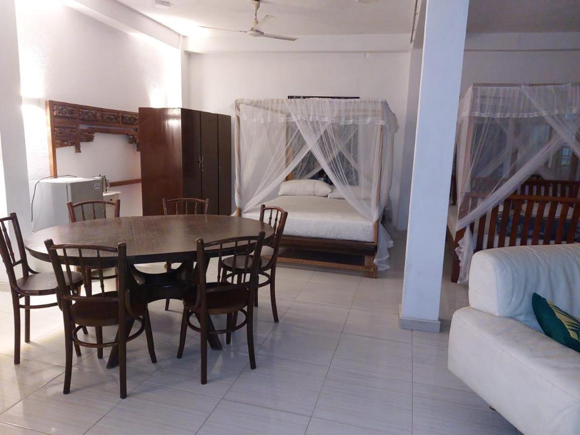 Blue Horizon Beach Hotel Tangalle Exterior photo