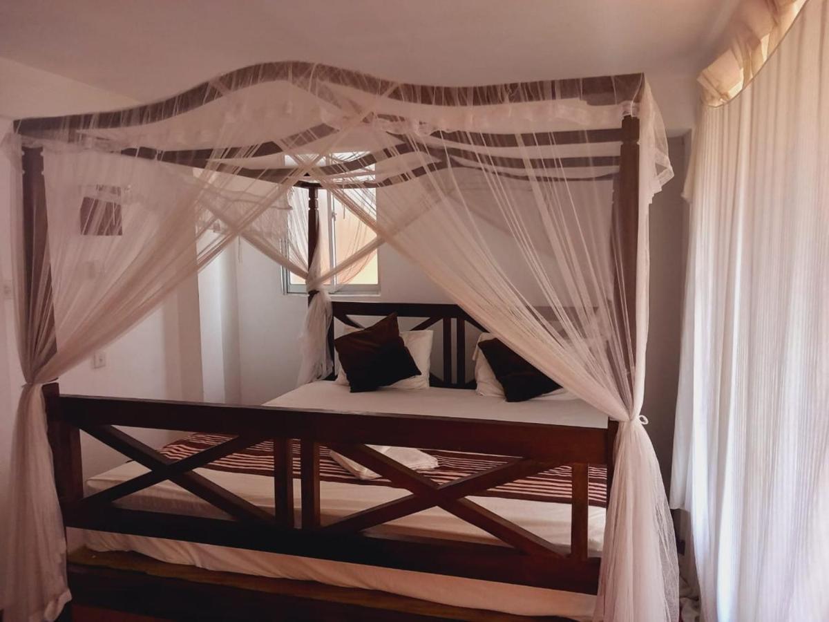 Blue Horizon Beach Hotel Tangalle Exterior photo