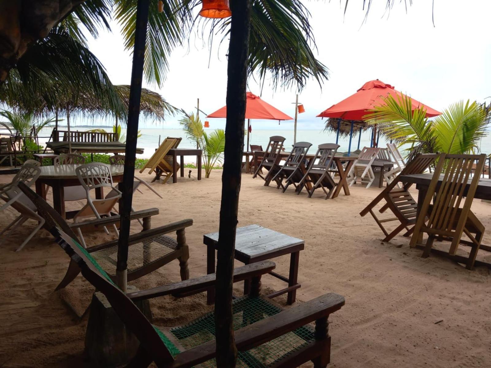 Blue Horizon Beach Hotel Tangalle Exterior photo