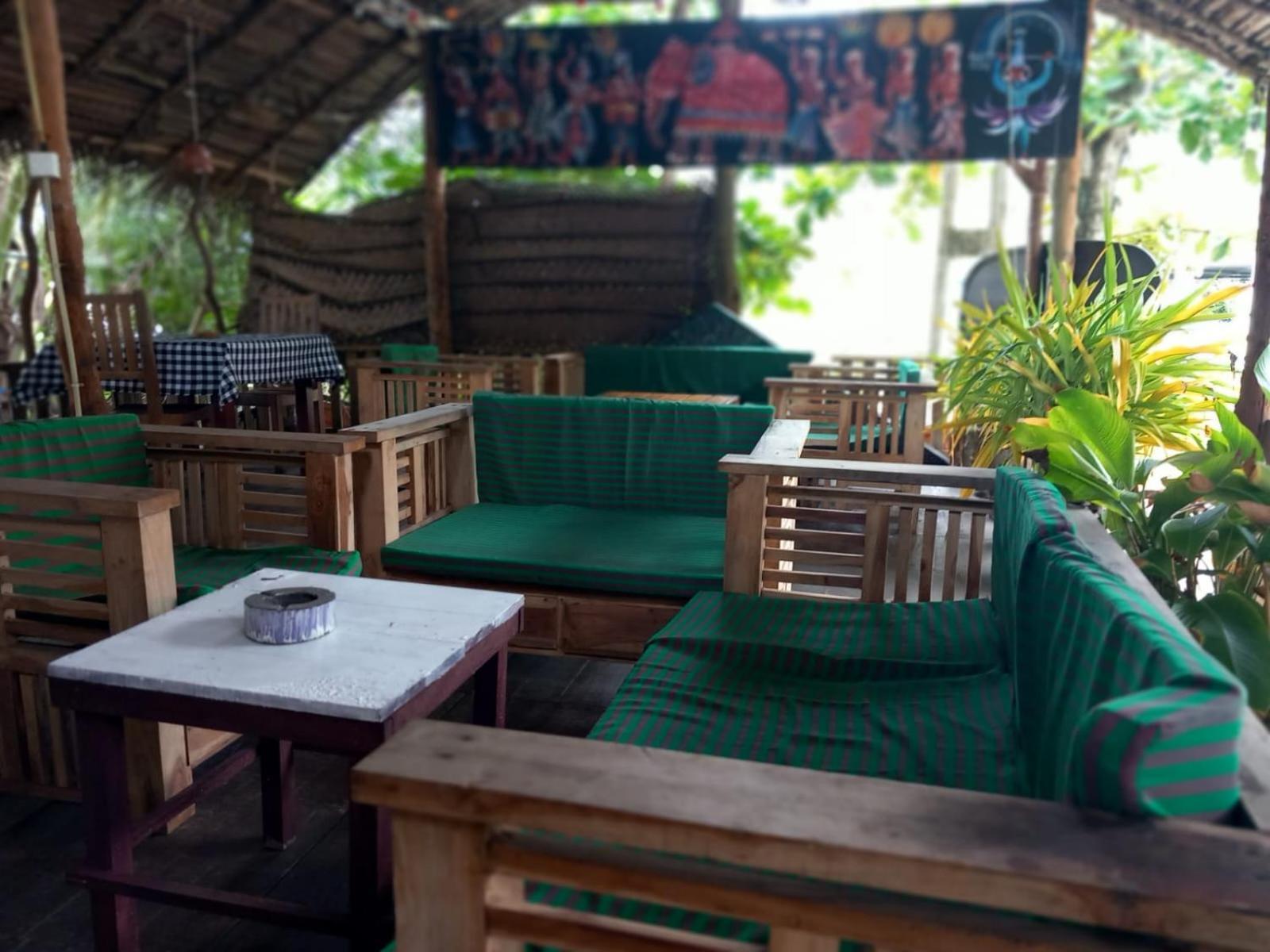 Blue Horizon Beach Hotel Tangalle Exterior photo