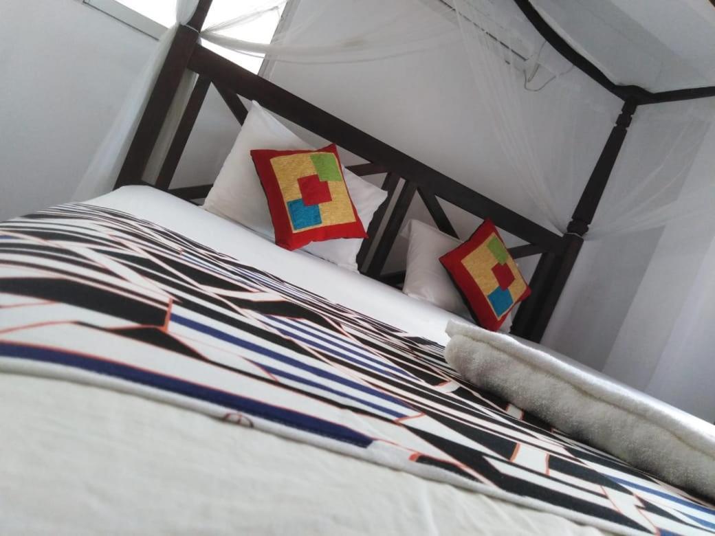 Blue Horizon Beach Hotel Tangalle Exterior photo