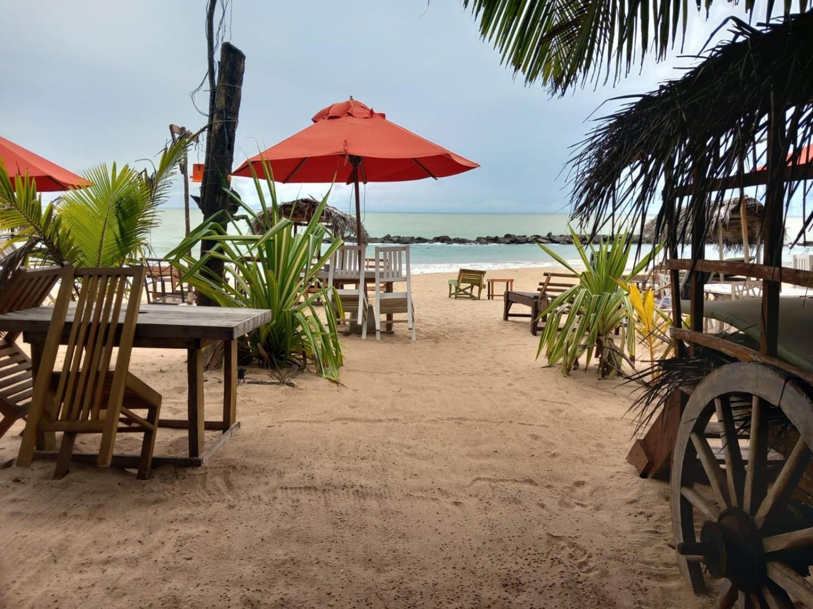 Blue Horizon Beach Hotel Tangalle Exterior photo