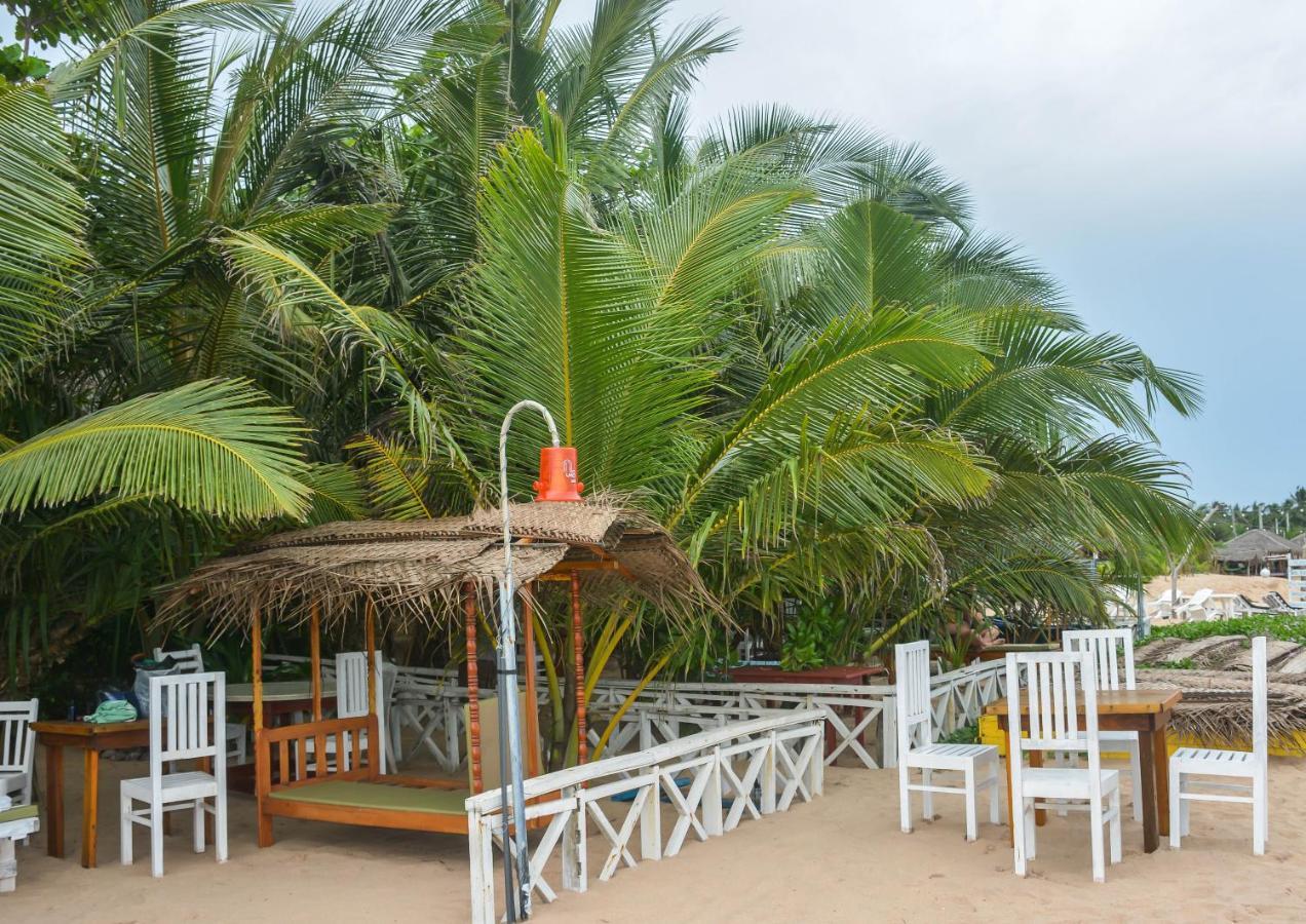 Blue Horizon Beach Hotel Tangalle Exterior photo